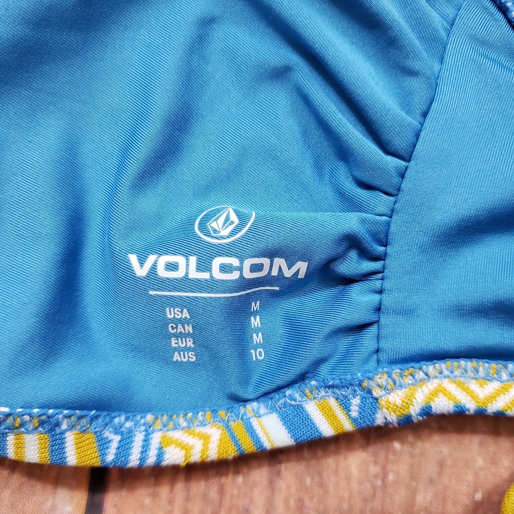 Volcom Pattern Halter Bikini Top Sz M Nwot - image 5